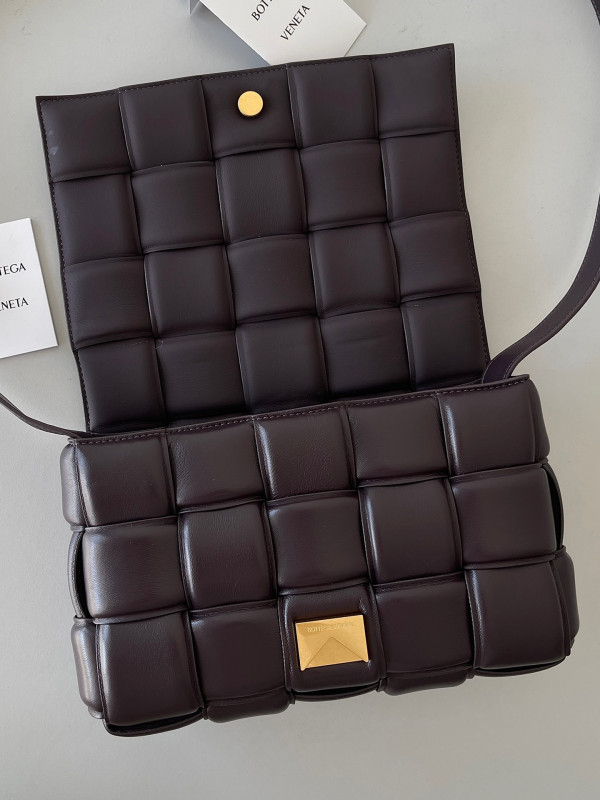 bo*te*ga Ve*ne*ta cassette