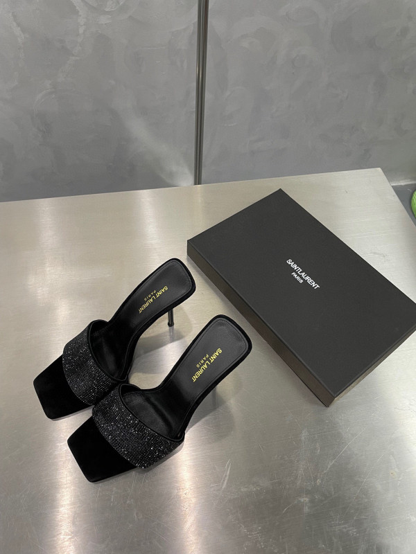 Y*L lucking evening mule