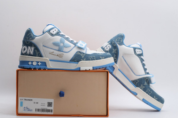 l0*is V*t0n trainer sneaker