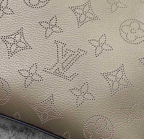 l0*is V*t0n why knot pm