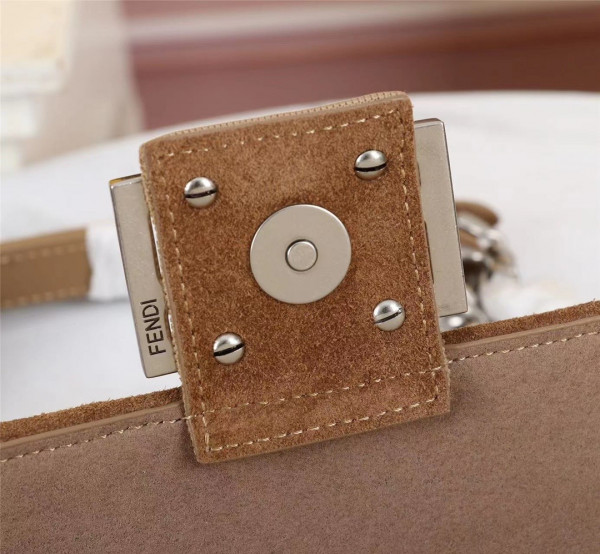 F**di midi baguette chain