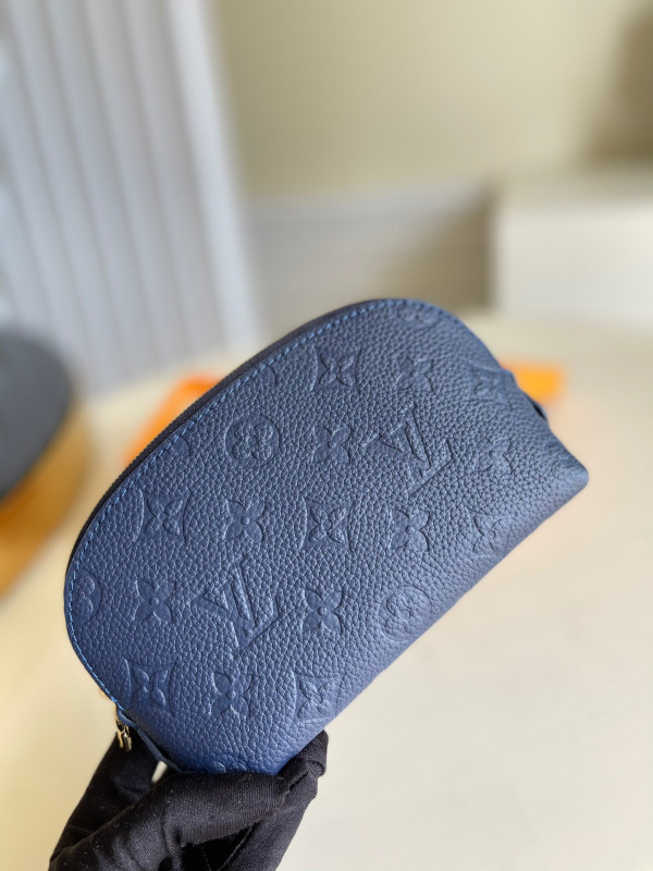 l0*is V*t0n cosmetic pouch pm-19*12*6cm