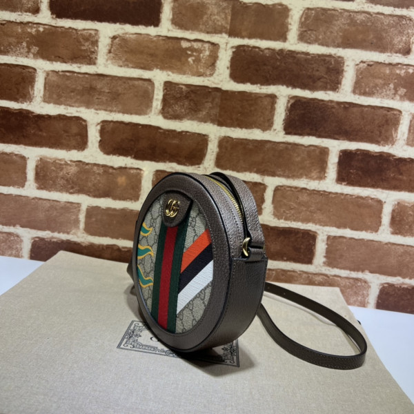 G*u*i round shoulder bag with double g