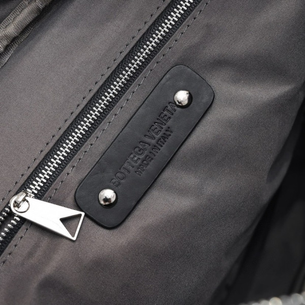 bo*te*ga Ve*ne*ta slim intrecciato briefcase