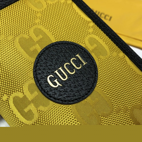 G*u*i off the grid passport case