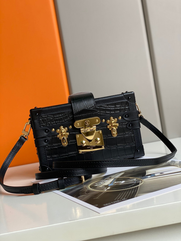 l0*is V*t0n petite malle