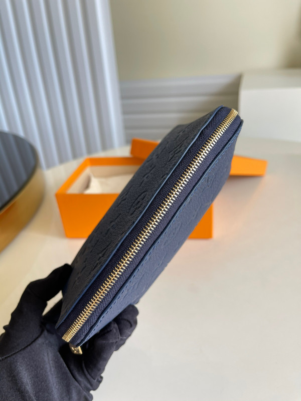 l0*is V*t0n cosmetic pouch pm-19*12*6cm