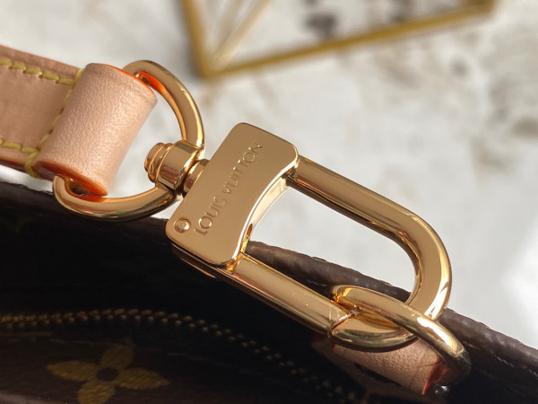 l0*is V*t0n all-in large tote bag