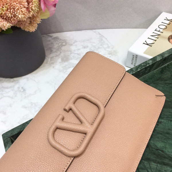 VALENTINO GARAVANI VSLING GRAINY CLUTCH