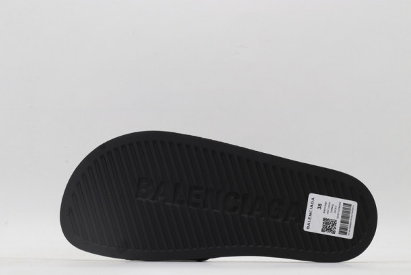 Ba*len*cia*ga pool slide sandal