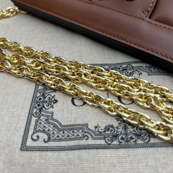 G*u*i gg matelassé leather shoulder bag