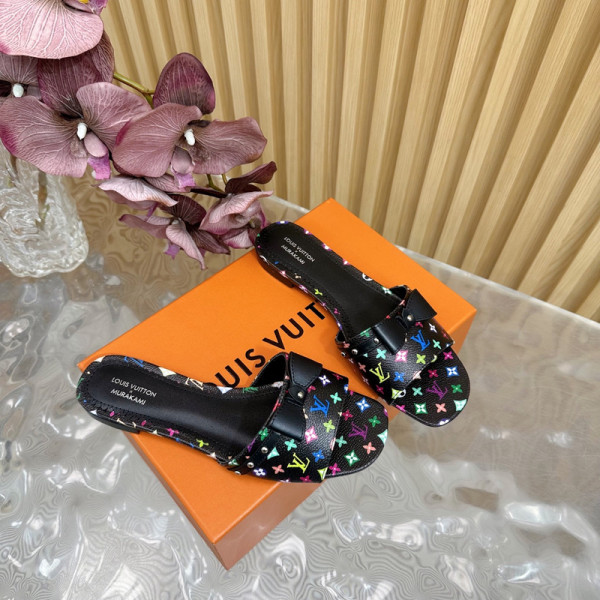 l0*is V*t0n slippers