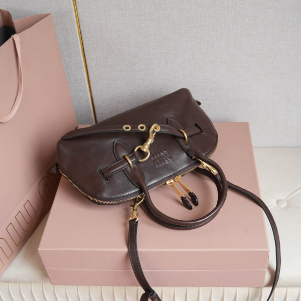 M*um*u aventure nappa leather top-handle bag