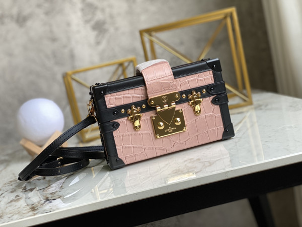 l0*is V*t0n petite malle