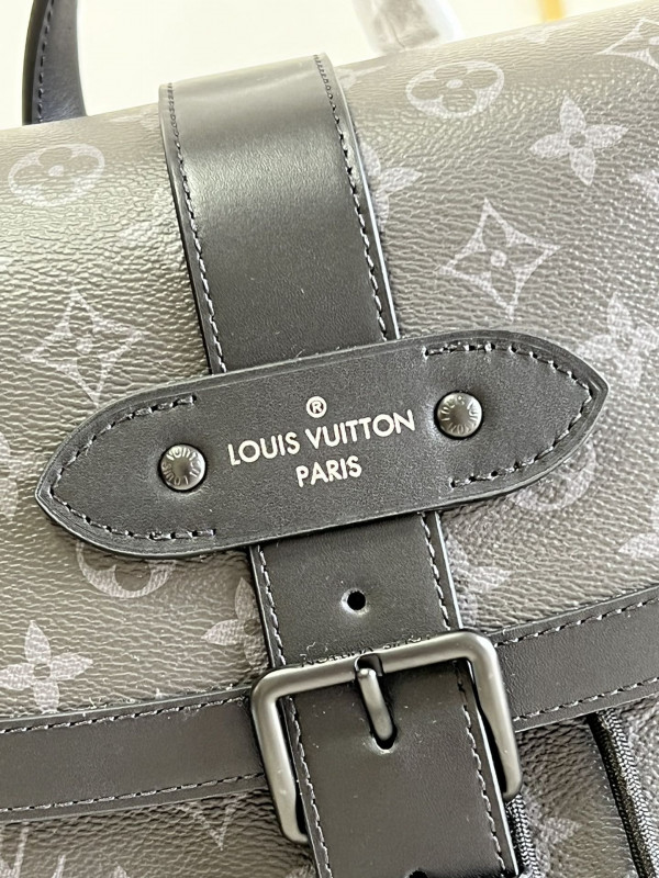 l0*is V*t0n saumur backpack