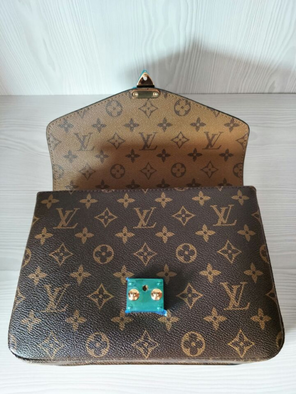 l0*is V*t0n pochette metis
