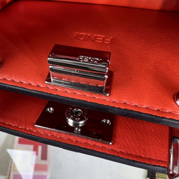 F**di nano peekaboo maxi handle