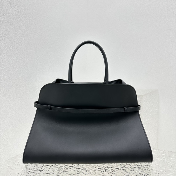 T*e R0w belt margaux