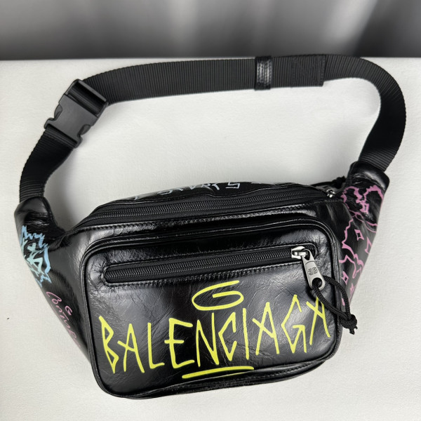 Ba*len*cia*ga everyday beltpack