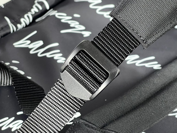 Ba*len*cia*ga backpack