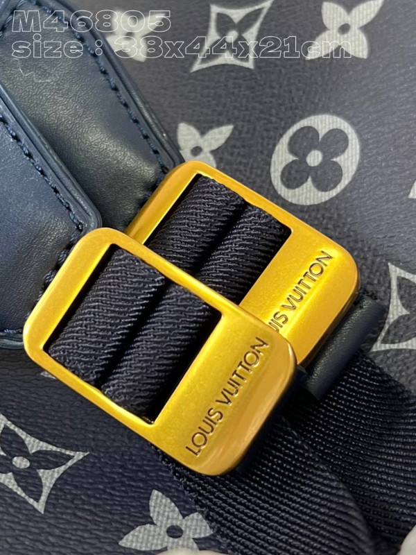 l0*is V*t0n christopher mm