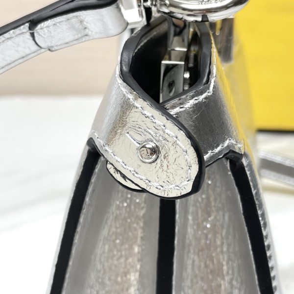 F**di peekaboo iseeu petite-20x11x15cm