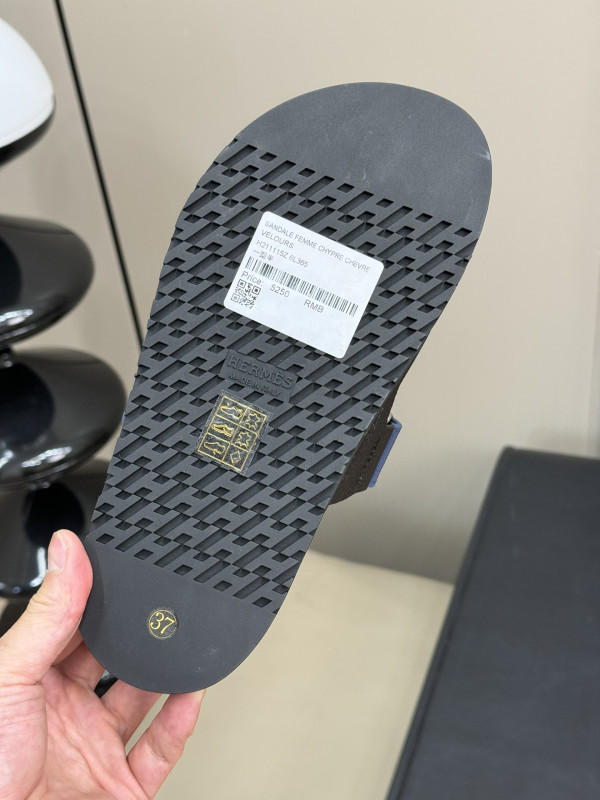 H**mes sandal