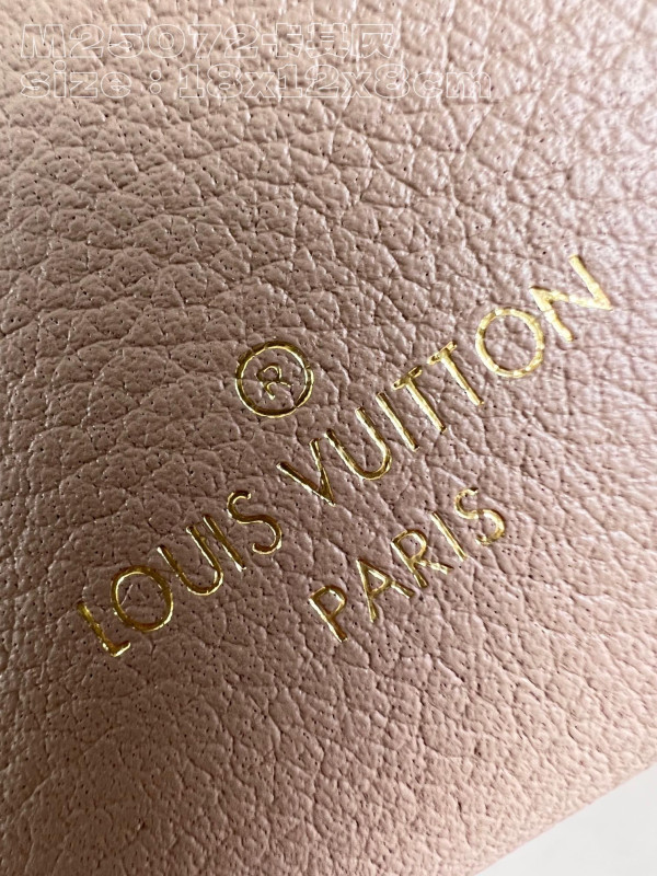 l0*is V*t0n side trunk pm-18*12.5*8cm