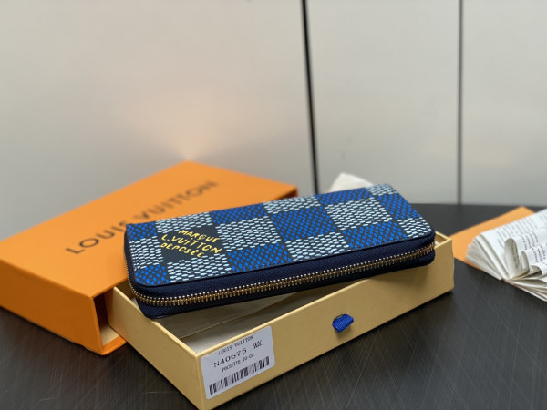 l0*is V*t0n zippy wallet-10*20*2 cm