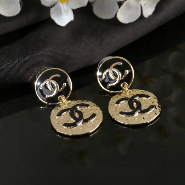 CL EARRINGS