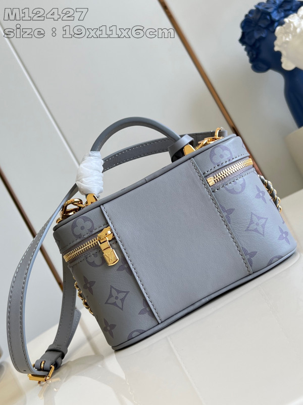 l0*is V*t0n vanity chain pouch-19 x 11.5 x 6.5 cm