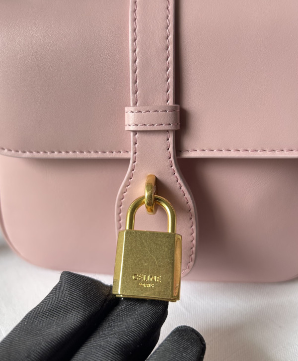 Celin* MINI CHAIN CLAUDE