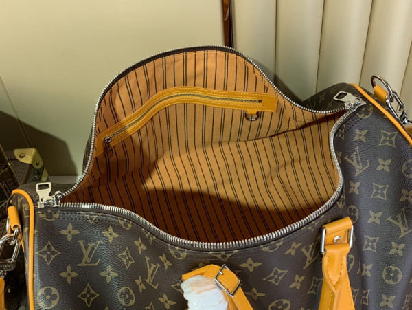 l0*is V*t0n keepall bandouliÈre 50