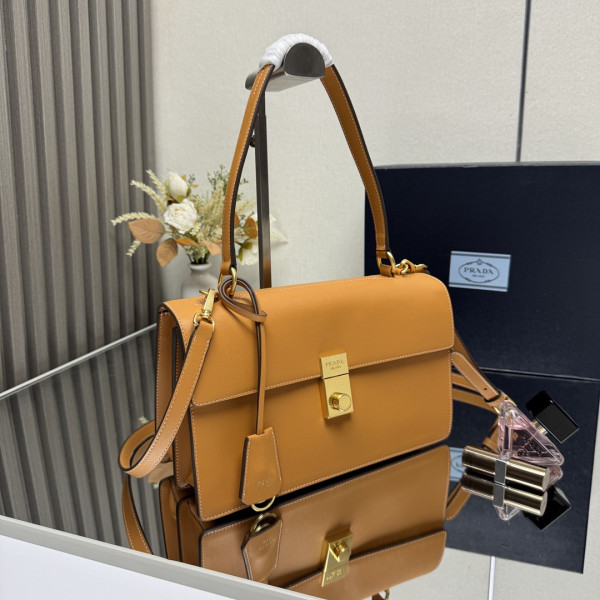 Pra*a soft sound medium leather shoulder bag