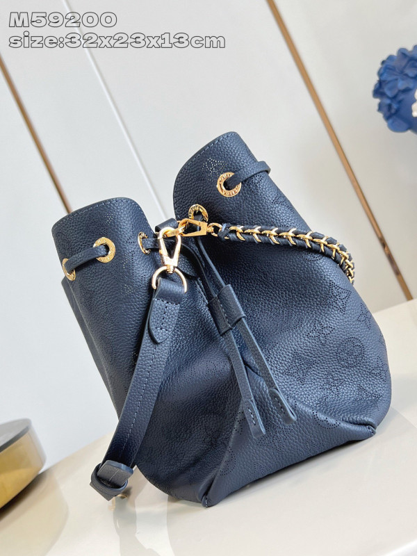 l0*is V*t0n bella tote