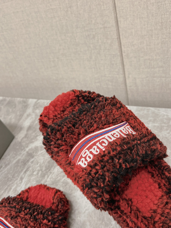 Ba*len*cia*ga slides