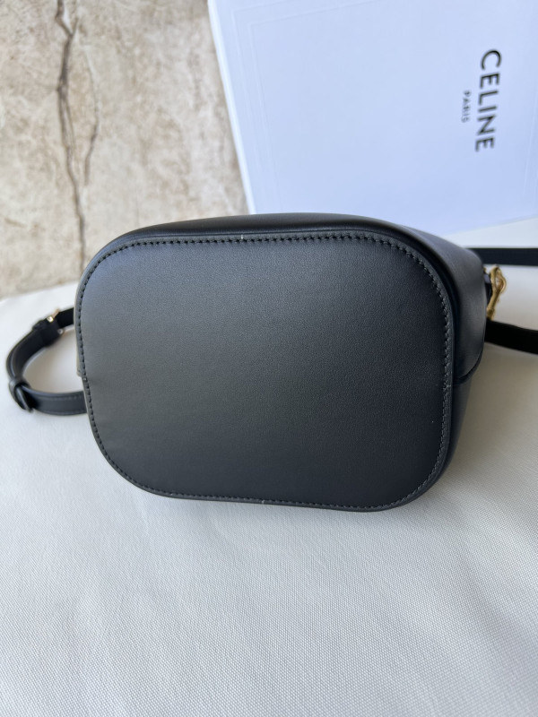 Ce**e small bucket l0*ise in smooth calfskin - 16-19-12cm